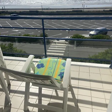 Avec Balcon Face نوتر دام دي مونتس