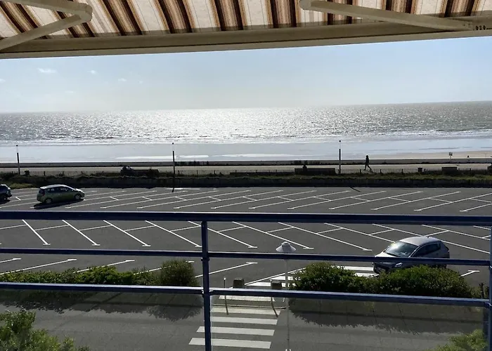 Avec Balcon Face Apartment