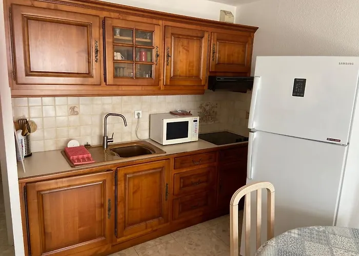 Avec Balcon Face Apartment